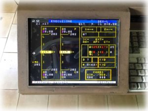 sostituzione monitor CRT con LCD x2VGA monitor